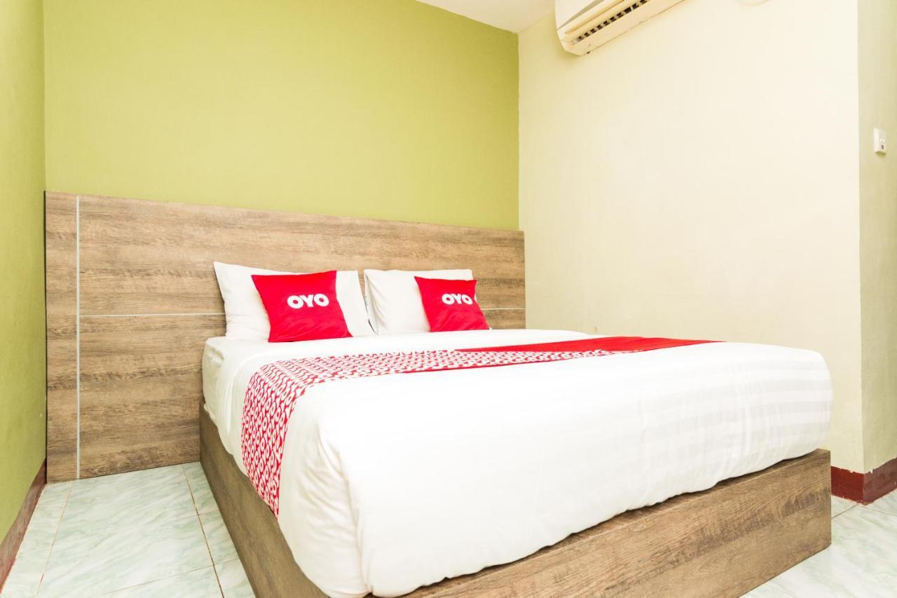 Vaccinated Staff - Oyo 1703 Terang Bintang Hotel Batam Εξωτερικό φωτογραφία